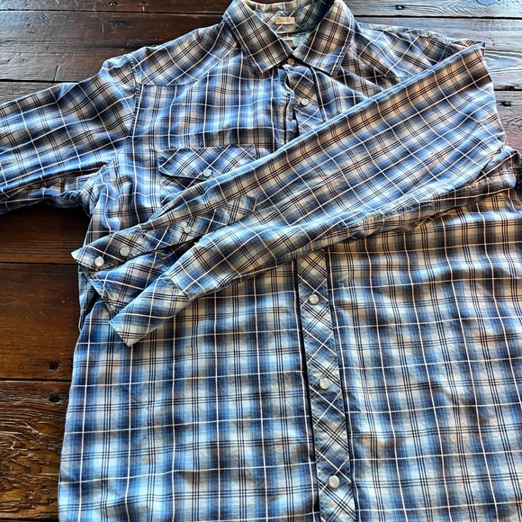 Banana Republic size large western button down. - Picture 4 of 5